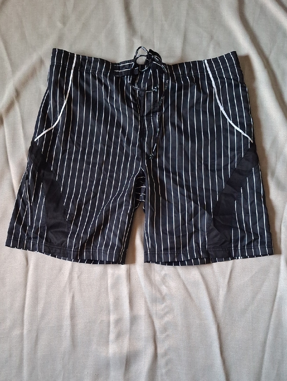 💥3/$20💥 Wilson Ultra Collection Striped Board Shorts Black White Men's XL
